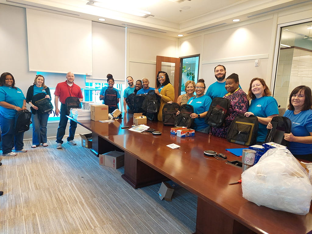 Unum Group Employees Volunteering at VIPS in Baton Rouge